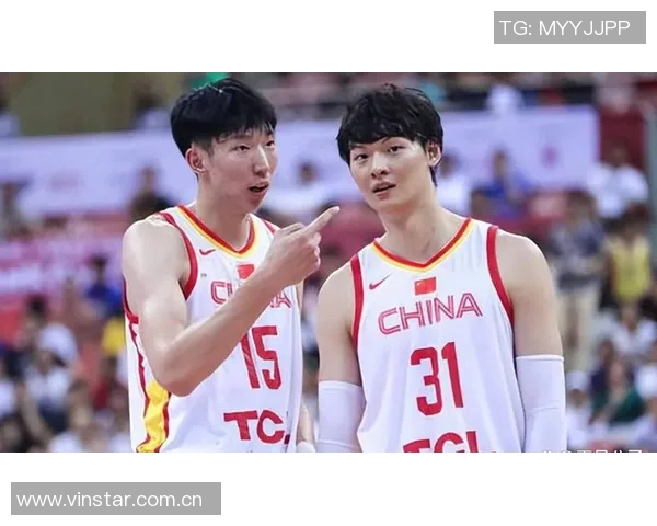 周琦内线强攻首开记录展现实力随即再度发力制造杀伤